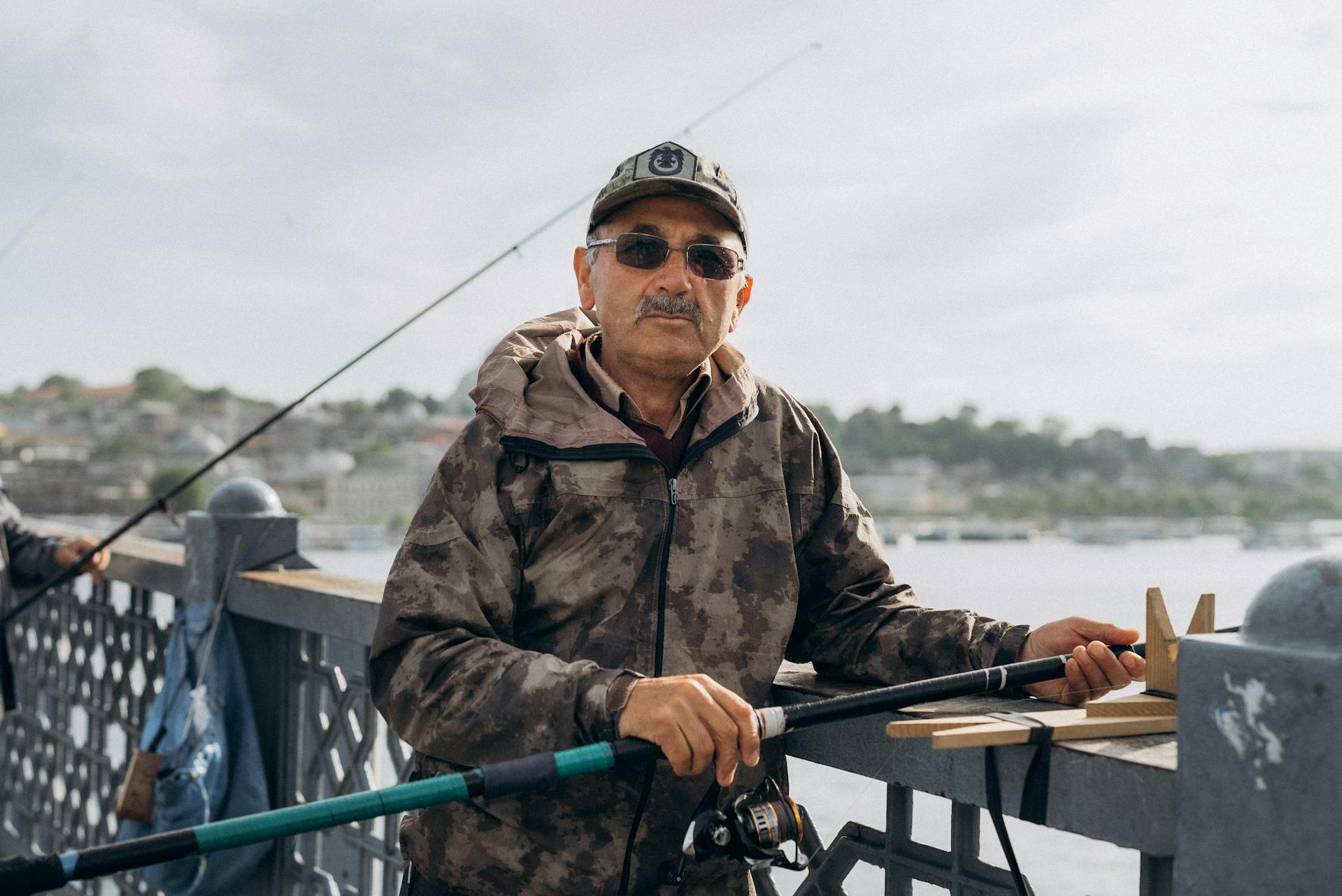 How to start a fishing business: rods and accessories